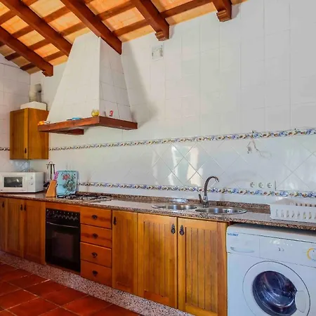 Ferienhaus Fuer 6 Personen In Fuente Del Gallo Holiday home *